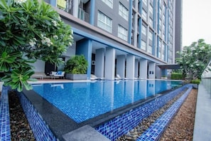 รูปภาพที่ไม่ได้จัดประเภท, 2 จาก 6, ปุ่ม