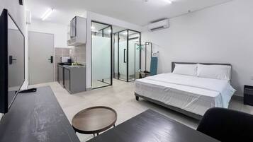 Iron/ironing board, free WiFi