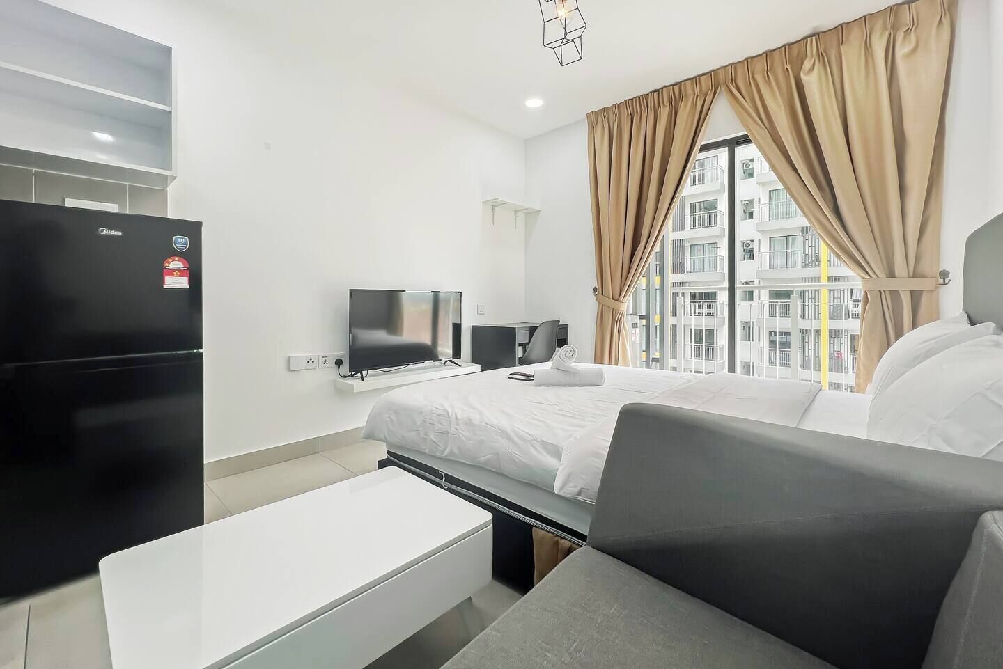 Iron/ironing board, free WiFi