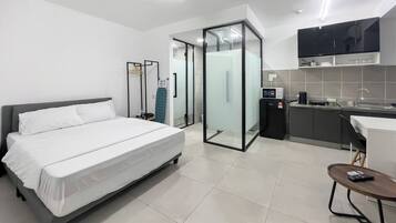 Iron/ironing board, free WiFi