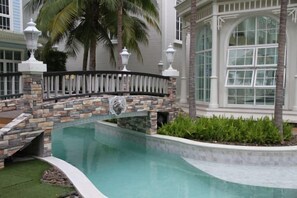 Garden - Grand Florida Beachfront Condo Resort Pattaya E208 (Sattahip)