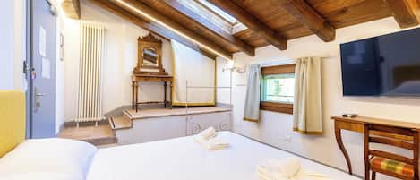 Quarto casal luxo | Quartos à prova de som, Wi-Fi de cortesia