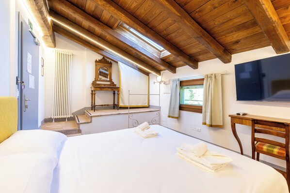 Habitación doble Deluxe | Insonorización y wifi gratis 