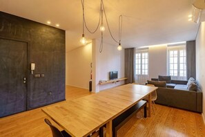 Unclassified image, 5 of 8, button - N Apartments - Luís (Porto)