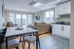 Room - Ridgeway Hideaway - 1 Bedroom Holiday Home - Manorbier (Tenby)