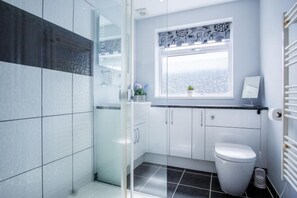 Room - Ridgeway Hideaway - 1 Bedroom Holiday Home - Manorbier (Tenby)