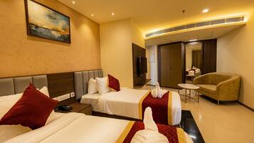 Superior Twin Room | Soundproofing, iron/ironing board, free WiFi