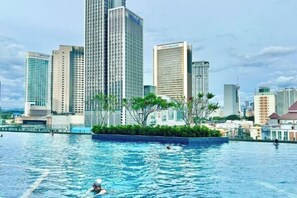 Outdoor pool - KL Central 31st floor KLCC view (Kuala Lumpur)