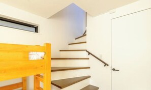 Interior - Higashi Nakano Monthly House (Tokyo)