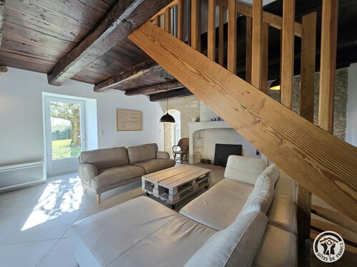 Independent house with garden, near Périgueux, pets allowed