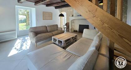 Independent house with garden, near Périgueux, pets allowed