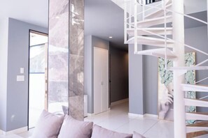 Interior - kaito TOKYOBAY (Futtsu)