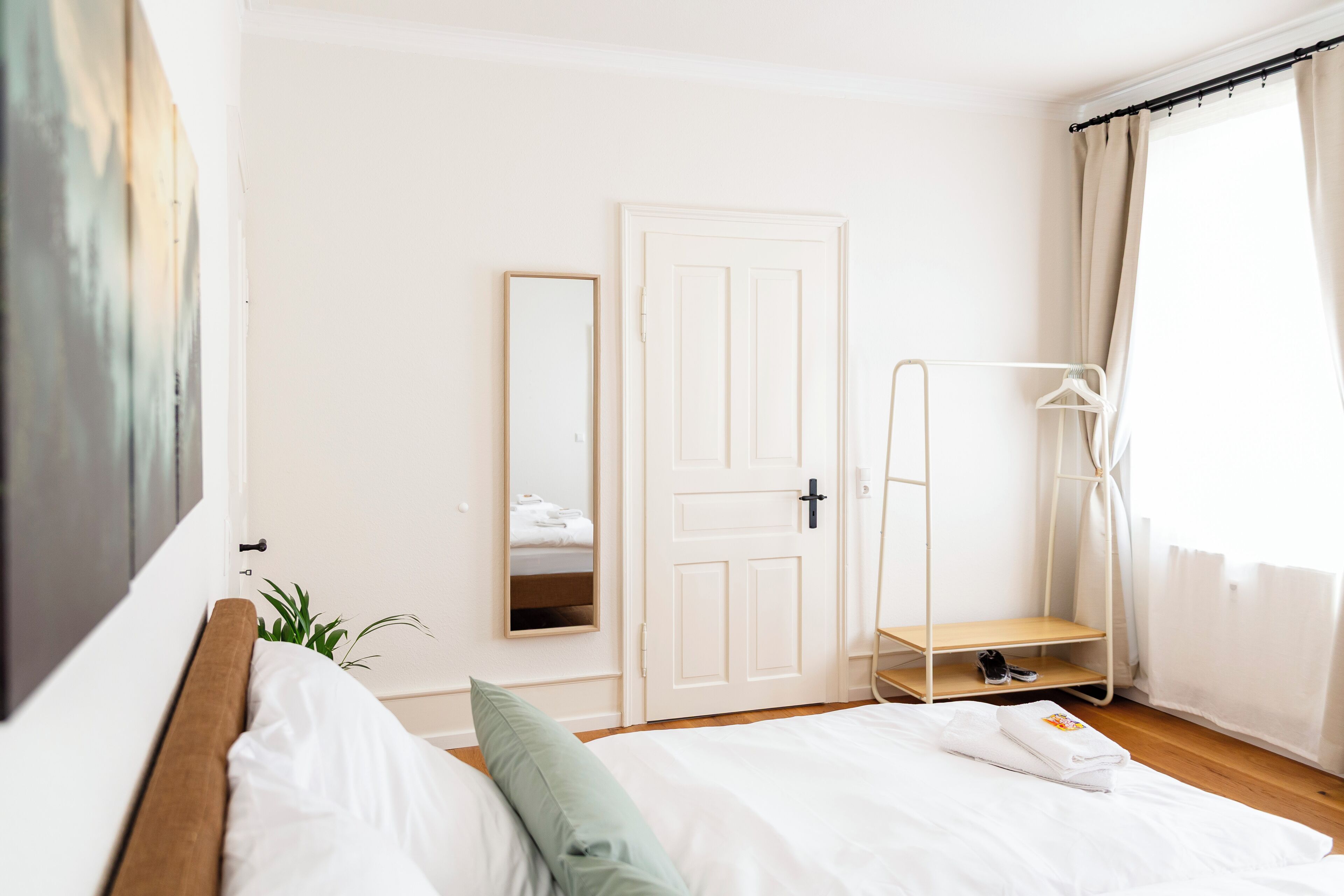 3 bedrooms, iron/ironing board, travel crib, free WiFi