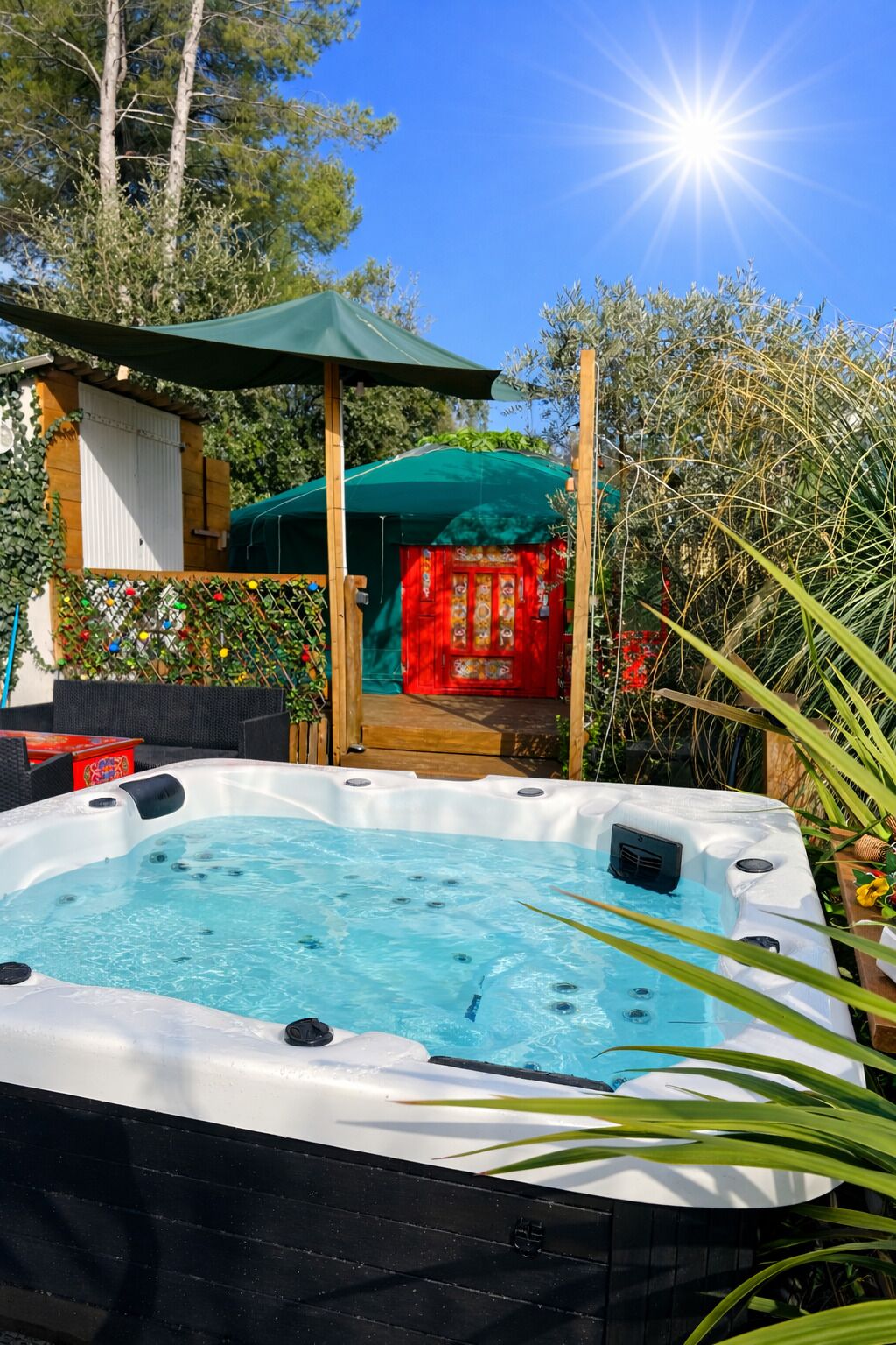 Bain à remous extérieur