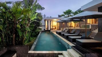 Kolam renang outdoor