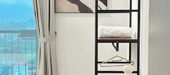 Deluxe 1BR/ Seaview and Mountain View with balcony