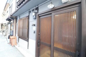 미분류 이미지, 2/3장, 버튼