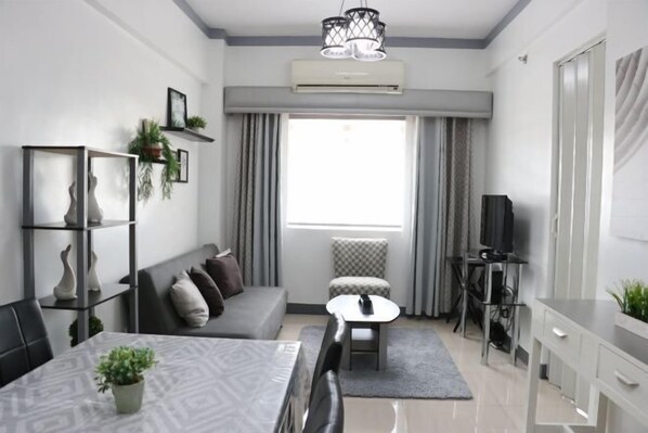 Room - Sarasota Residential Resort by SMTL Properties (Pasay)