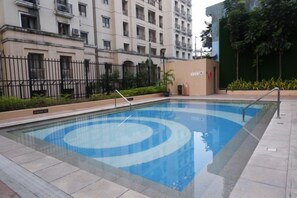 Ảnh chưa phân loại, 3 trong số 18 ảnh, nút