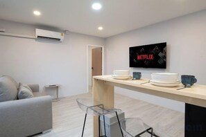 Unclassified image, 5 of 8, button - Wash House Chatuchak (Bangkok)