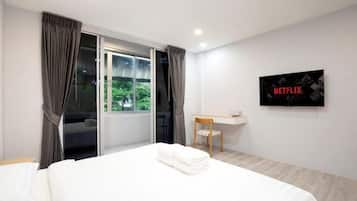 Cribs/infant beds