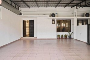Interior - IpohComfortHomestay, 4-10pax 10mins to attraction (Ipoh)