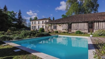 Piscine extérieure