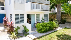 Exterior - Casa Brisa del Mar – Steps to Montones Beach (Isabela)
