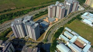 A high-rise residential building complex with multiple apartment buildings, roads, and green spaces. - PPAM Seruling Presint 5, Putrajaya 4BR+ PICC View (Putrajaya)
