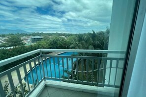 Property grounds - RedHouse @Sky Garden Klabang (10 pax) (Ipoh)