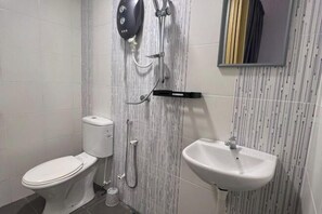 Room - RedHouse @Sky Garden Klabang (10 pax) (Ipoh)