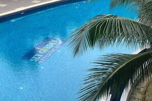 Outdoor pool - RedHouse @Sky Garden Klabang (10 pax) (Ipoh)