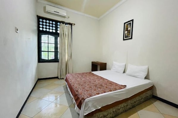 Room - Langko 48 RedPartner (Mataram)