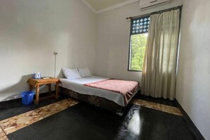 Room - Langko 48 RedPartner (Mataram)