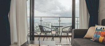 Danga Bay SeaView 3BR BigBalcony