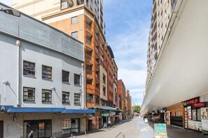Unclassified image, 3 of 13, button - MetaWise 2Bed Next to ICC & Darling Harbour 65 (Sydney)