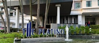 The Platino Sweet Peony 3BR8Pax @ Paradigm Mall