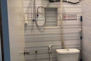 Room - Yuriti Modern Minimalis Villa (Batu Sub-District)