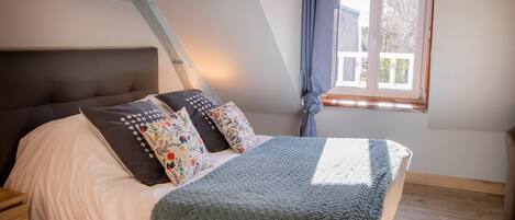 2 bedrooms, WiFi, bed sheets