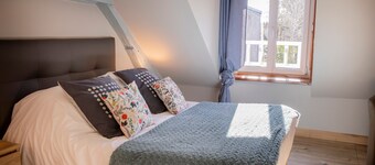 Guest Room 'Suite Bleuet - Le Petit Puits' with Shared Garden and Wi-Fi