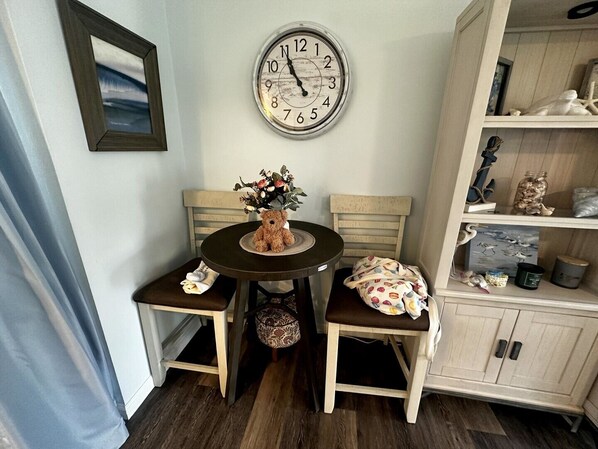 Dining - Sassy Studio Condo in Great Central Island Location (Marco Island)