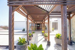 Terrace/patio - RedDoorz @ First Homestay Bypass Kuta (Bali)
