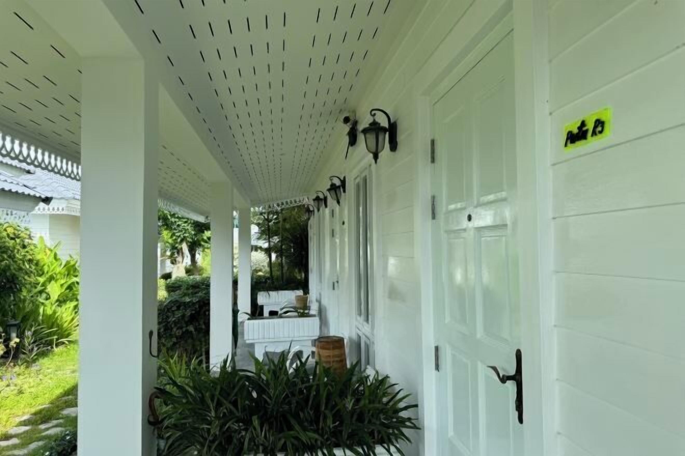 Soundproofing, cribs/infant beds