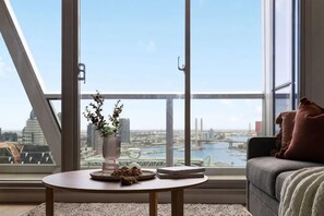 Room - A Stylish 3BR Apt with Harbour Views, FREE Parking (Melbourne)