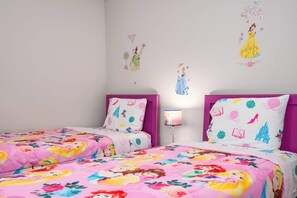 8 bedrooms, desk, iron/ironing board, travel cot