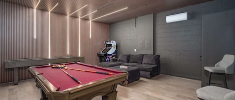 Spielezimmer