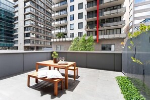 Room - A Chic Apt with a Large Balcony Next to Grand Prix (Melbourne)