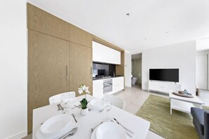 Room - A Chic Apt with a Large Balcony Next to Grand Prix (Melbourne)