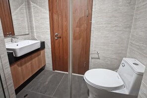 Bathroom - Newly Studio Apt w/ Pool, Gym Netflix (South Jakarta)