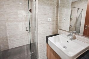 Bathroom - Newly Studio Apt w/ Pool, Gym Netflix (South Jakarta)